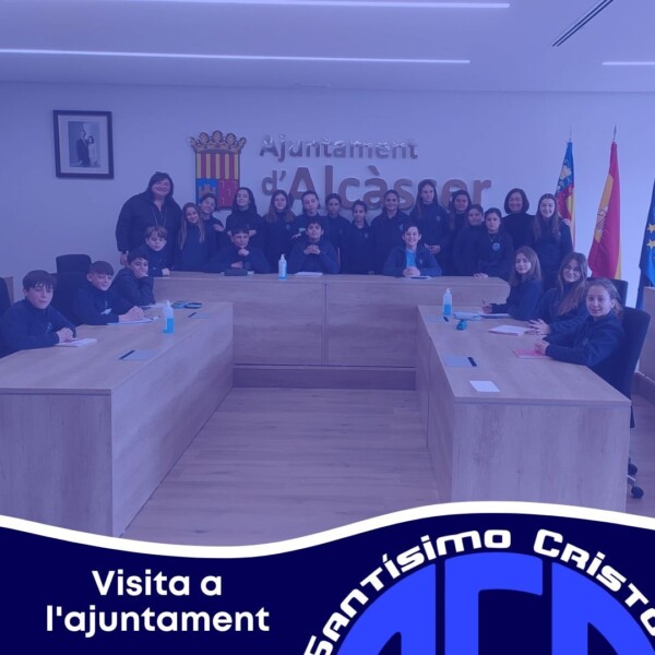 Gran visita a ajuntamentalcasser
Dels alumnes de 6é del colegio_santisimo.
Aprofitant el temari de Socials hem pogut parlar amb la Sra. Alcaldessa Eva Zamora i la Sra. Regidora d'Educació Cristina Lucendo.Hem participat fent preguntes com:
La toponimia de l'escut.
Història de l'edifici.
El cens municipal.
Qui forma l'equip de Govern.
Quants treballadors hi han en l'ajuntament...

Continuem sumant en aquest curs escolar.

josócdelsantíssim
colegiosdiocesanos