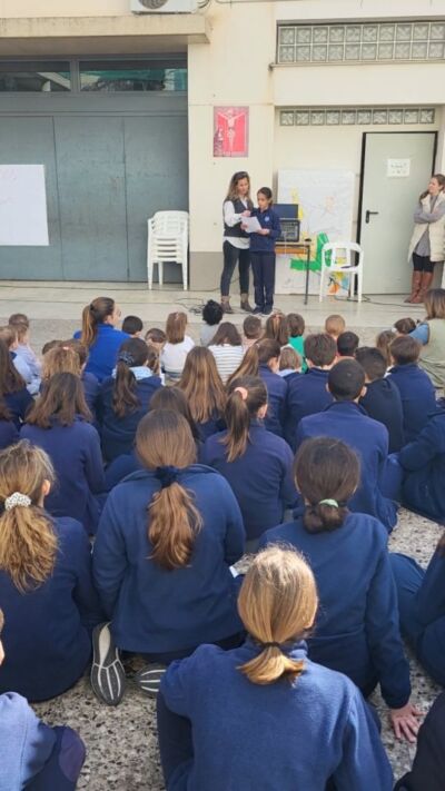 Instagram post from @colegio_santisimo